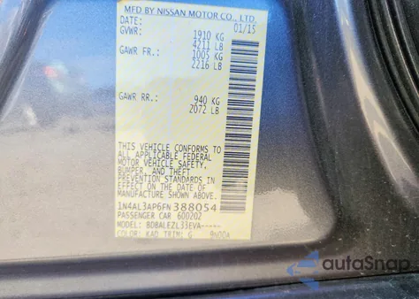 2015 Nissan Altima 2.5 z USA, uszkodzony, nr VIN 1N4AL3AP6FN388054